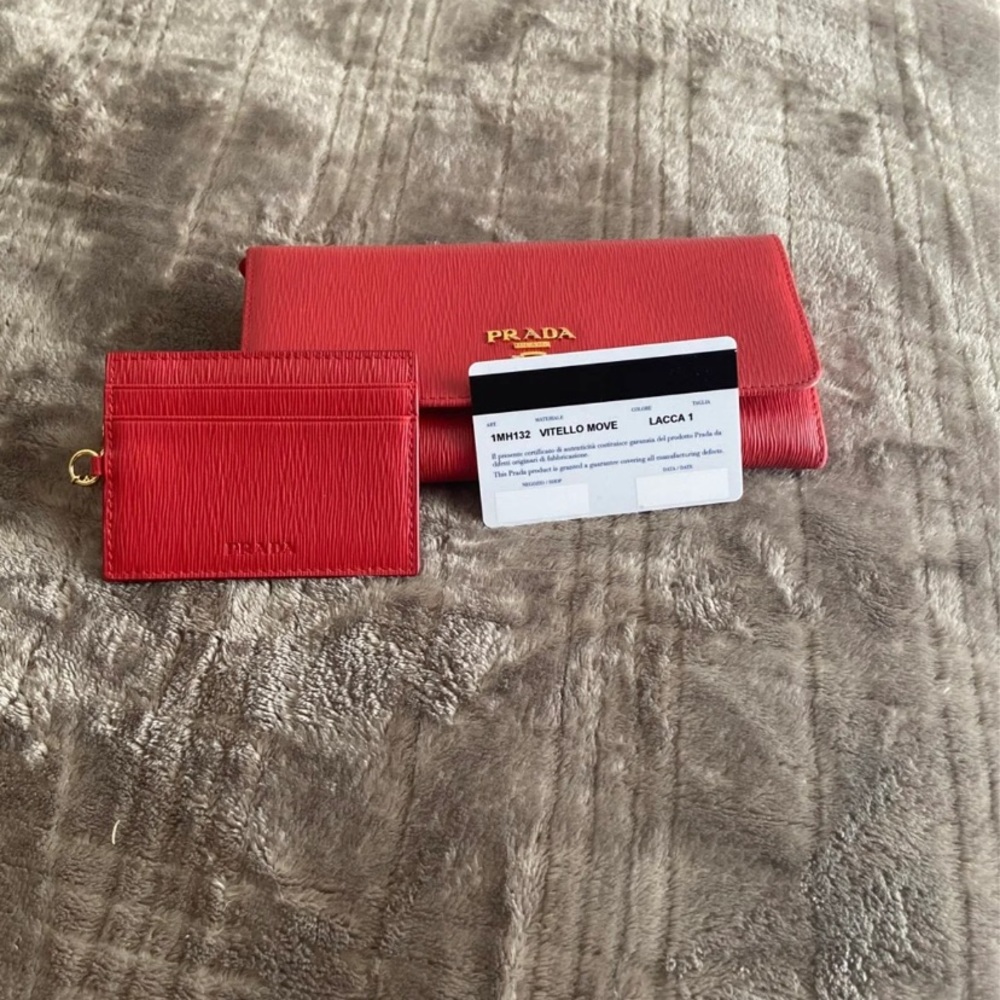 Prada Wallet - Picture 5 of 10